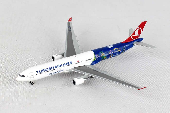 Herpa 529556-1/500 Airbus a330-300 EM 2016-TURKISH AIRLINES-NEUF 