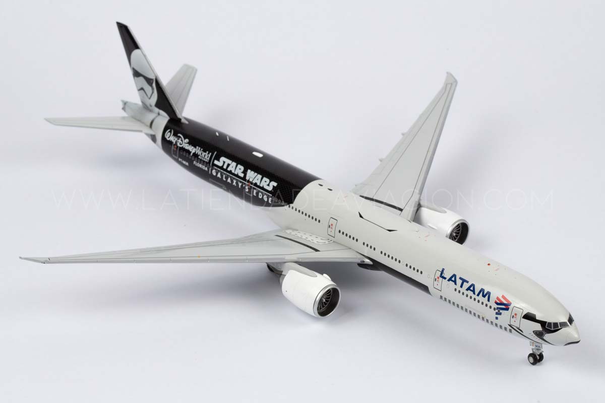 LATAM Boeing 777-300ER PT-MUA JC Wings EW277W003 Modelo a escala 1